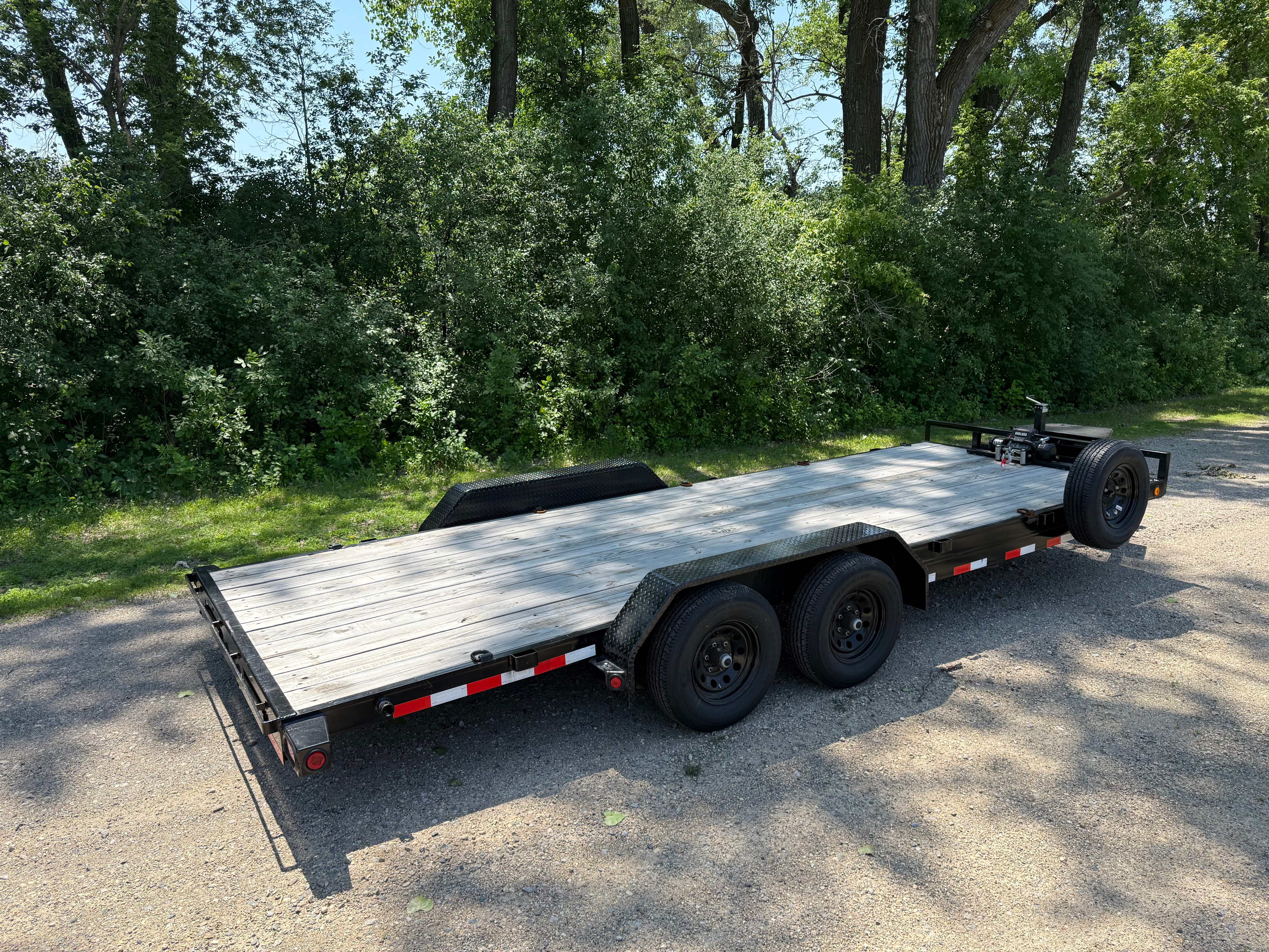 20ft Load Trail flatbed trailer - side view
